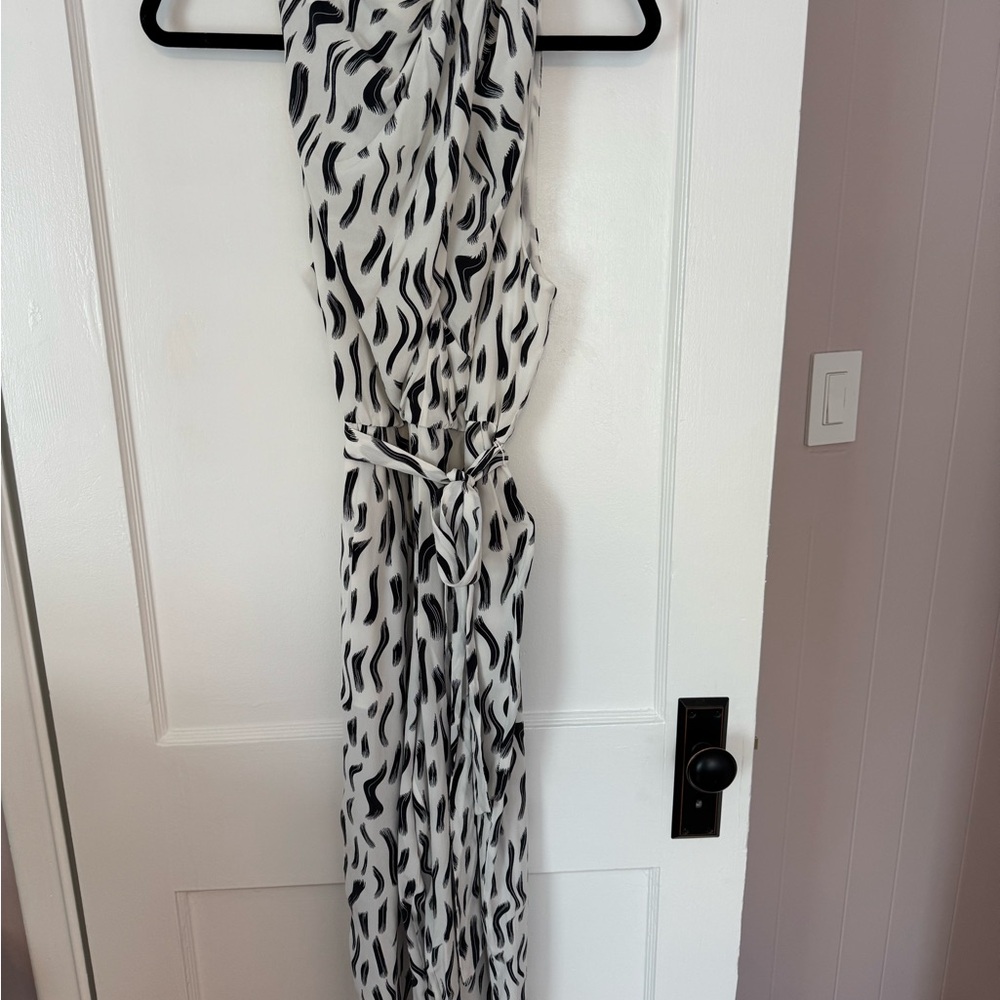 Elegant Black and White Patterned Jumpsuit